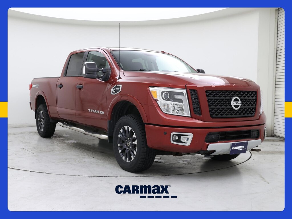 2018 Nissan Titan XD PRO-4X Image 3 of 23