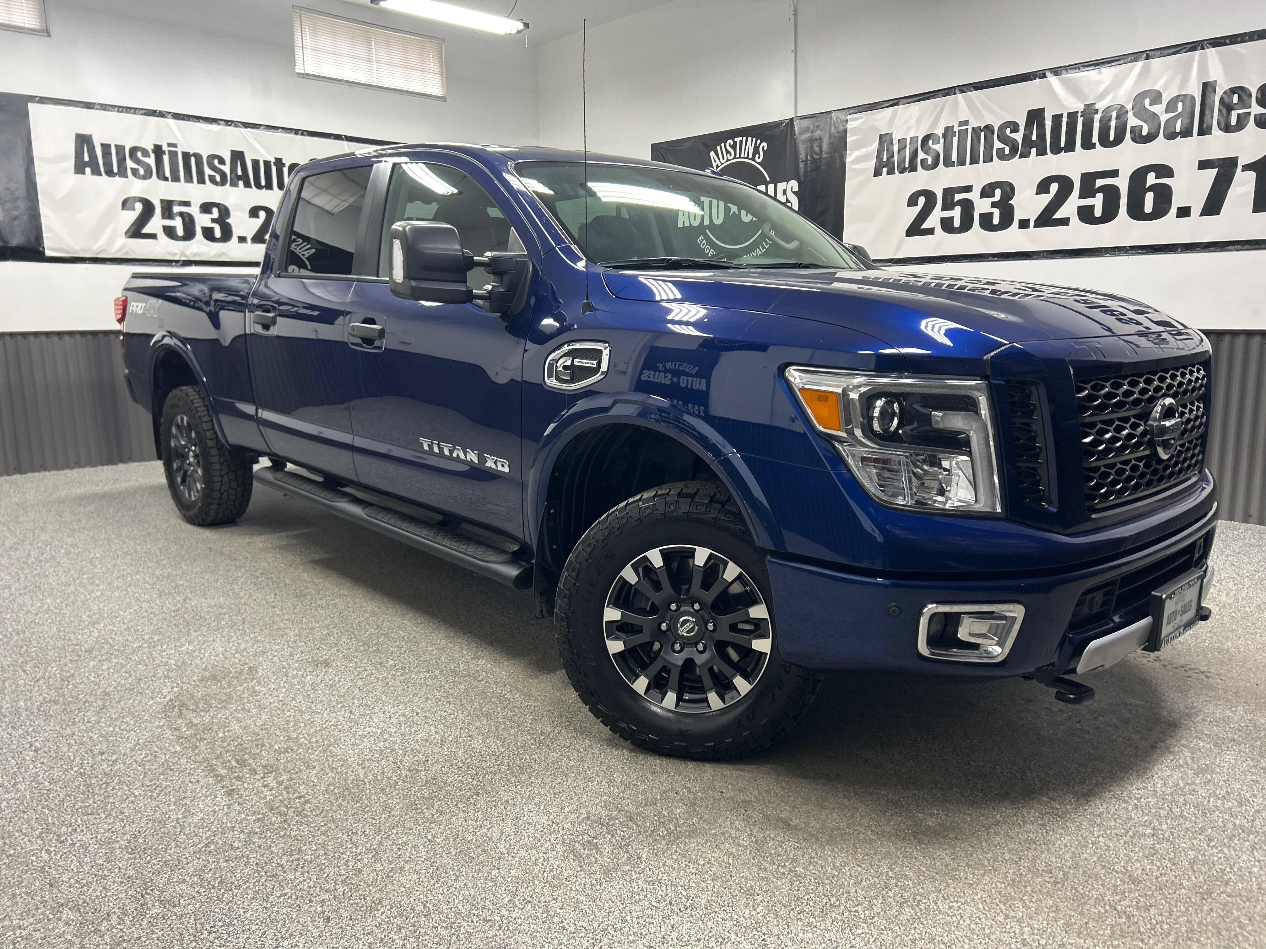 2018 Nissan Titan XD PRO-4X Image 2 of 17