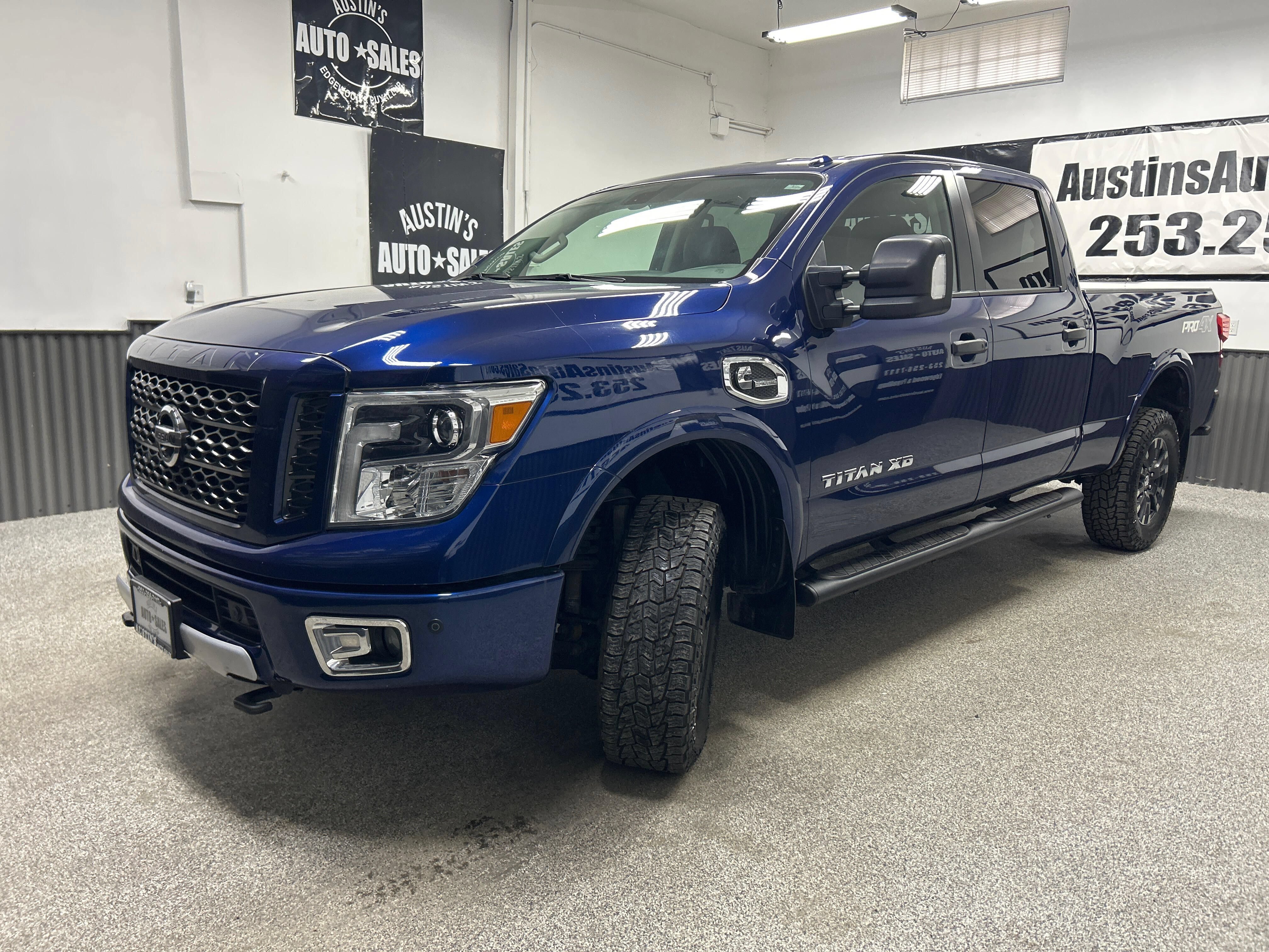 2018 Nissan Titan XD PRO-4X Image 1 of 17