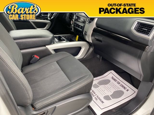 Vehicle image 15 of 34