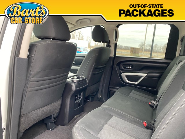 Vehicle image 18 of 34