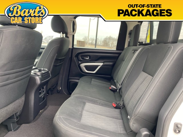 Vehicle image 17 of 34