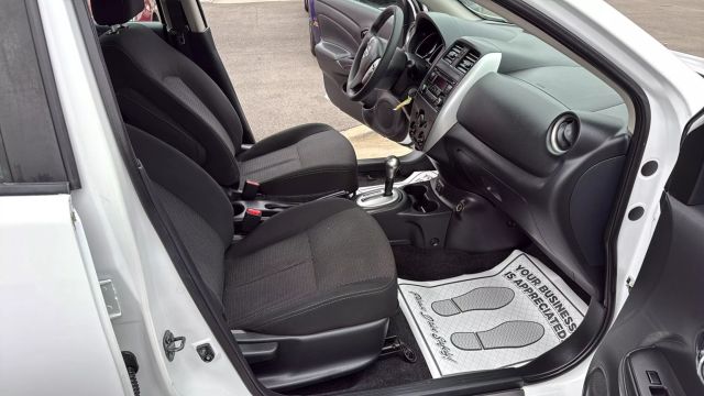 Vehicle image 14 of 23