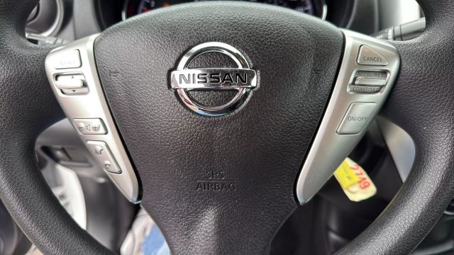Vehicle image 18 of 23