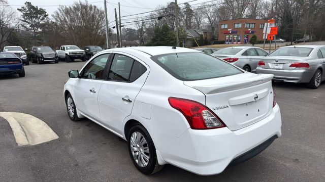 Vehicle image 7 of 23