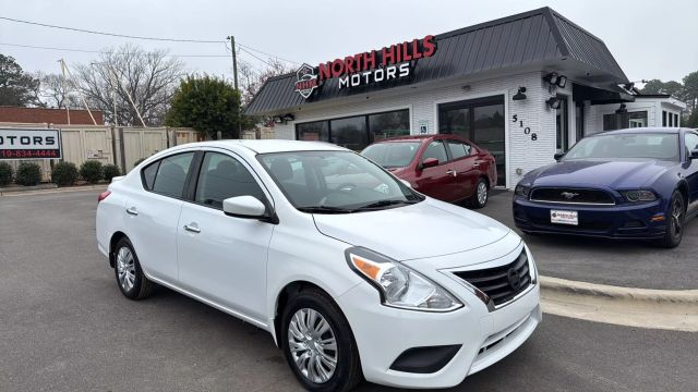 Vehicle image 3 of 23
