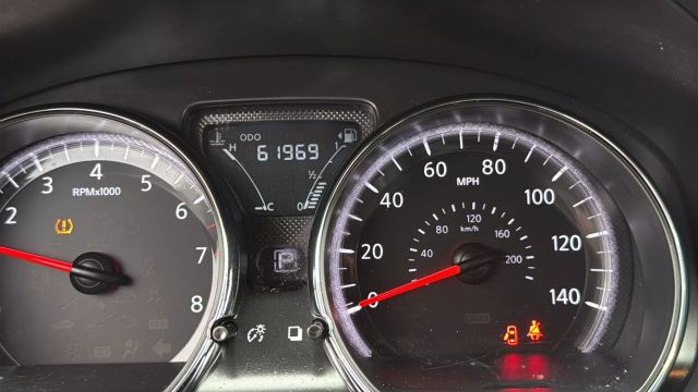 Vehicle image 19 of 23