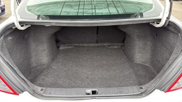 Vehicle image 12 of 23