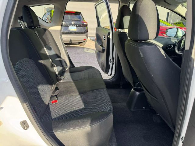 Vehicle image 16 of 31