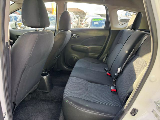 Vehicle image 14 of 31
