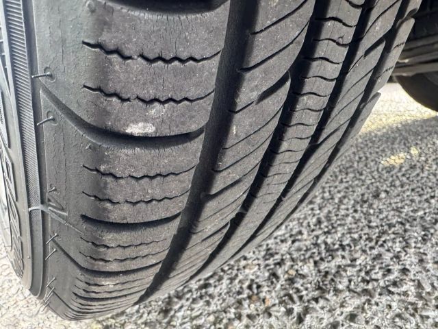 Vehicle image 9 of 31