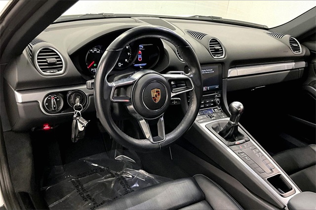 2018 Porsche 718 Cayman Base Image 12 of 36