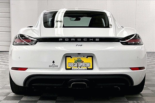 2018 Porsche 718 Cayman Base Image 31 of 36
