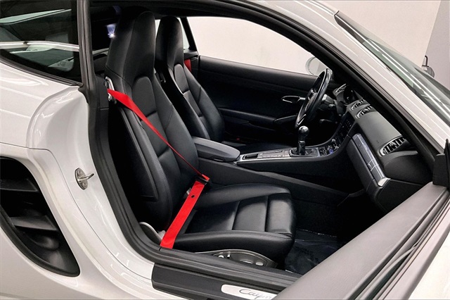 2018 Porsche 718 Cayman Base Image 9 of 36