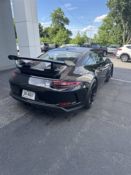 2018 Porsche 911 GT3 Image 3 of 22