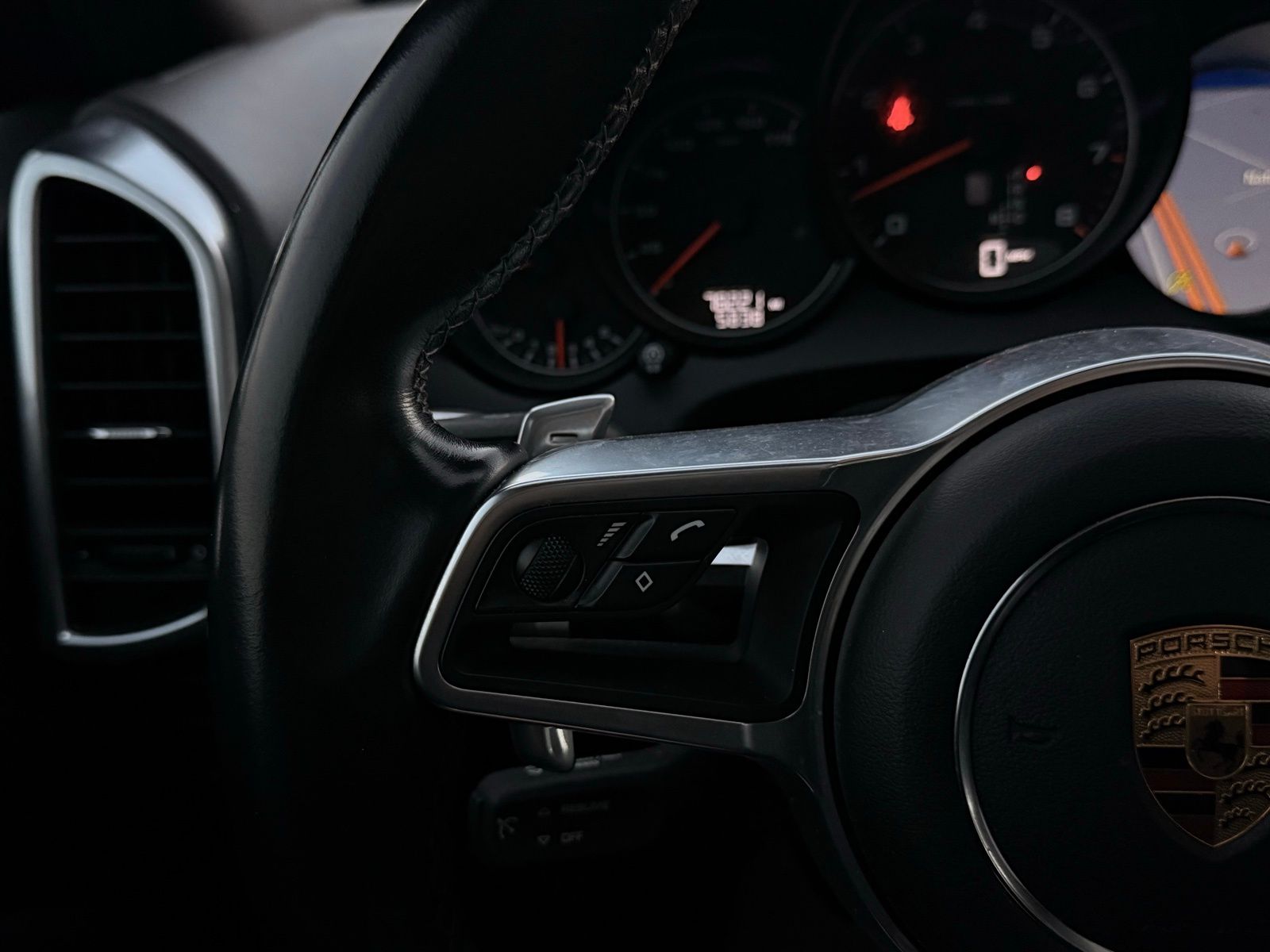 2018 Porsche Cayenne Base Image 43 of 45