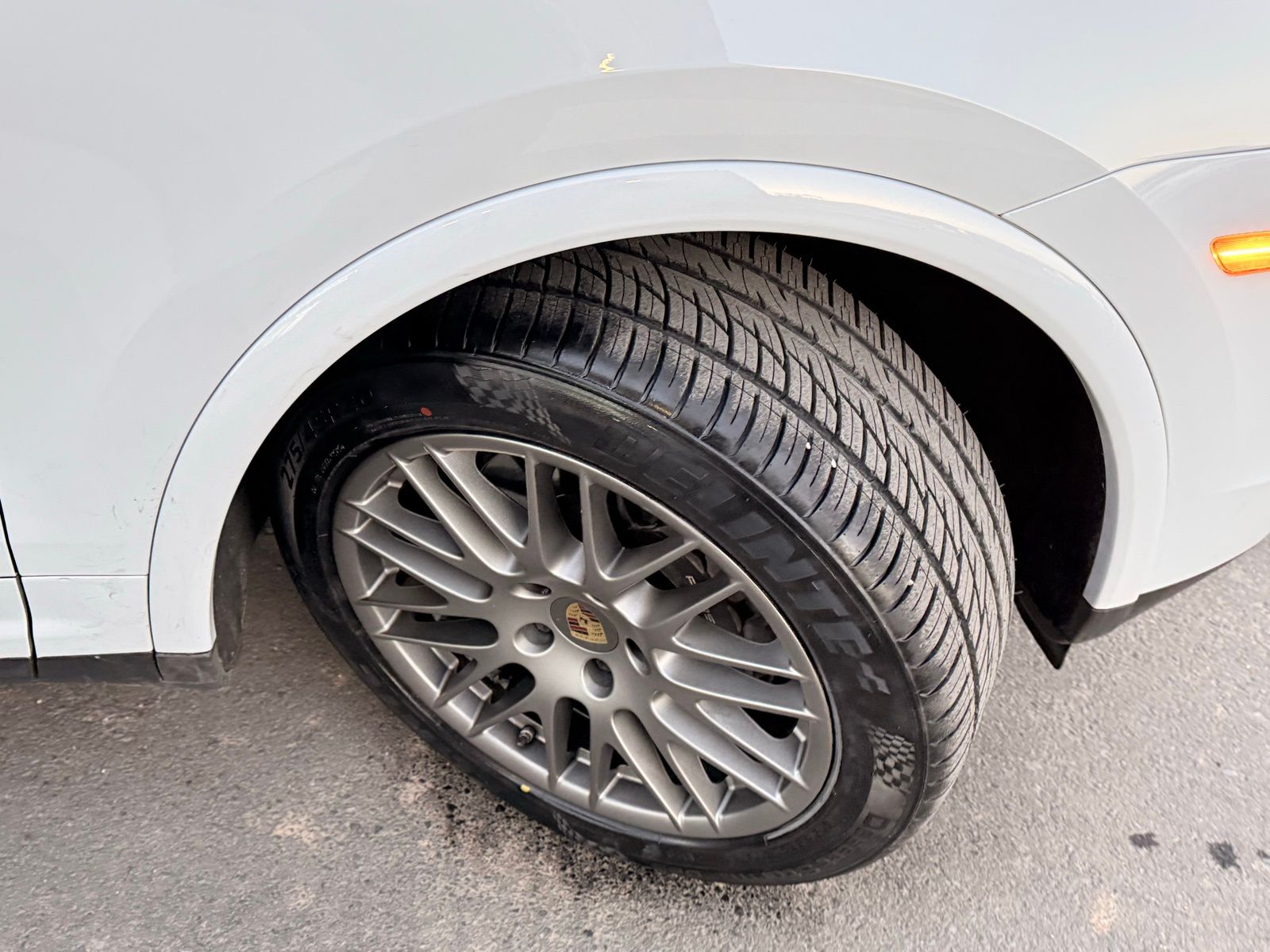 2018 Porsche Cayenne Base Image 13 of 45