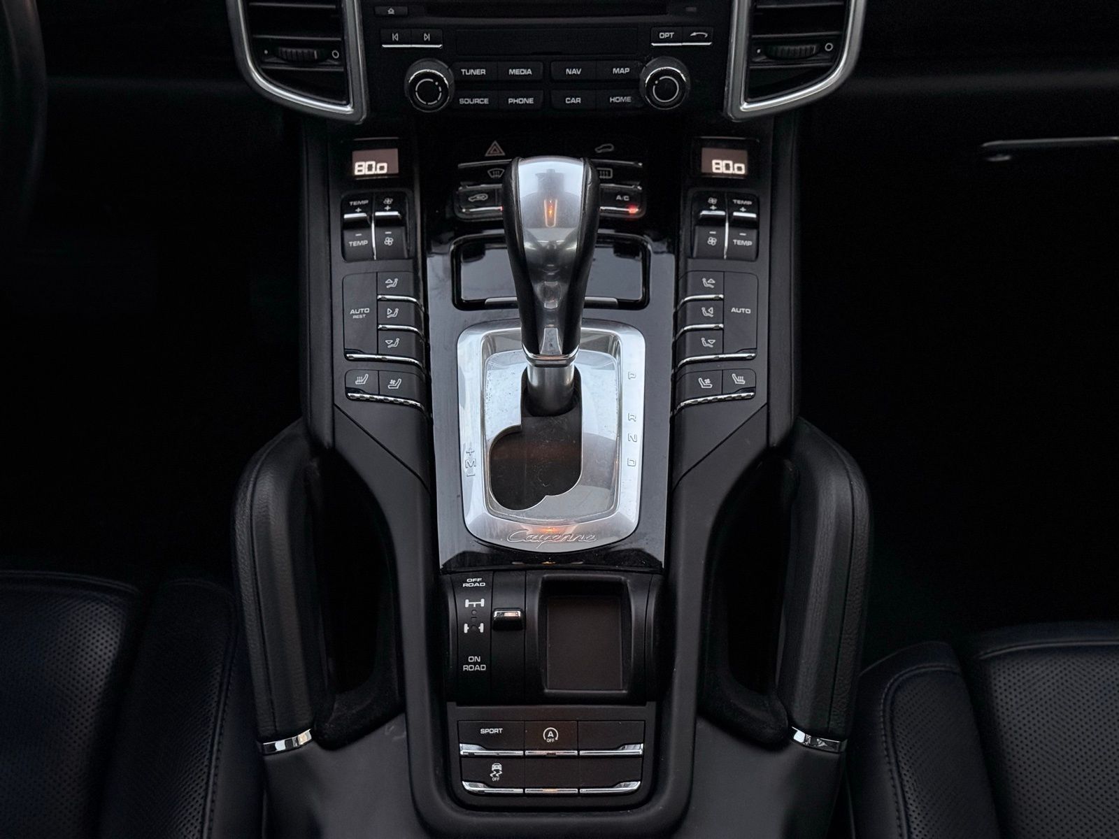 2018 Porsche Cayenne Base Image 34 of 45