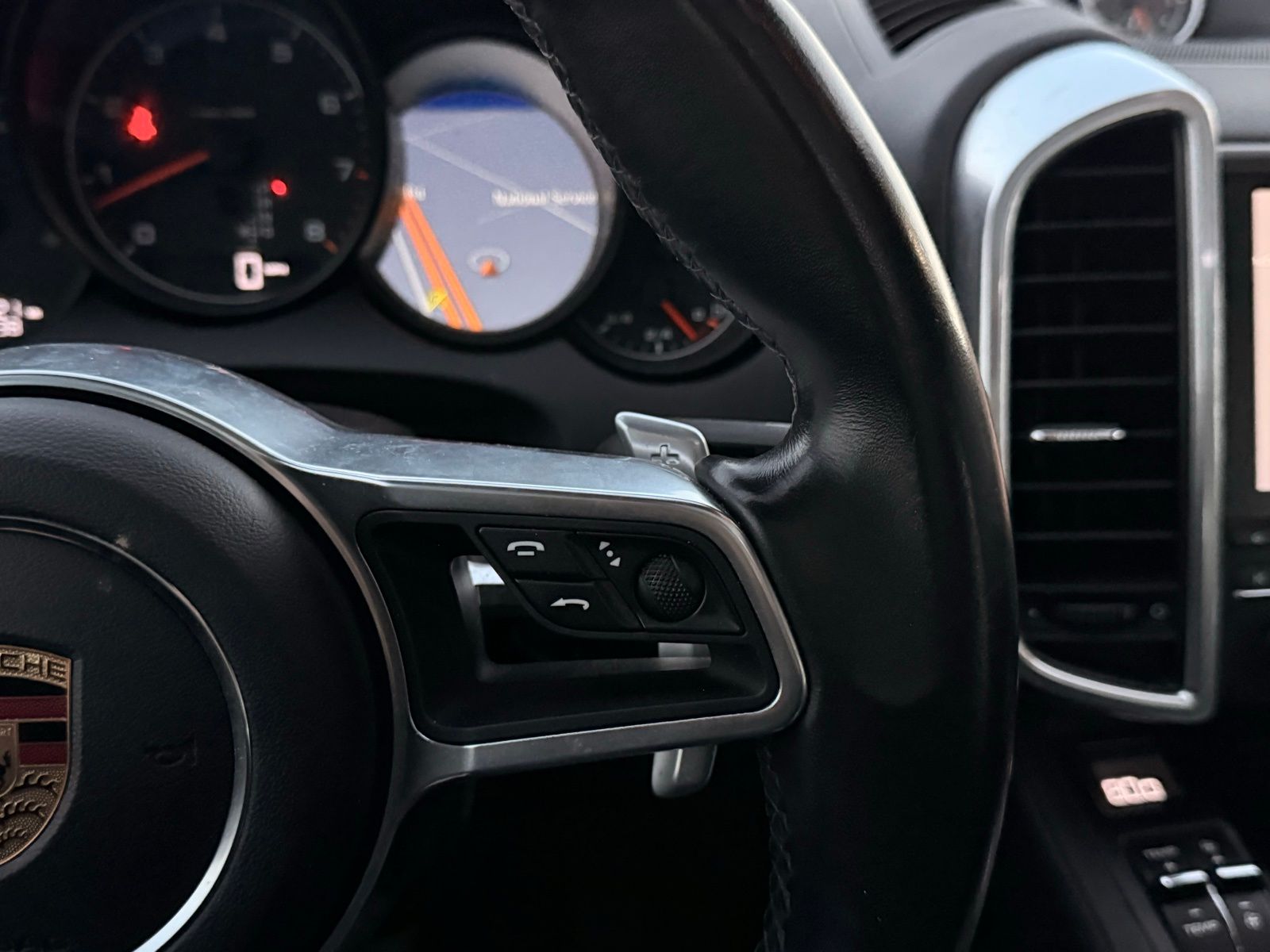 2018 Porsche Cayenne Base Image 41 of 45