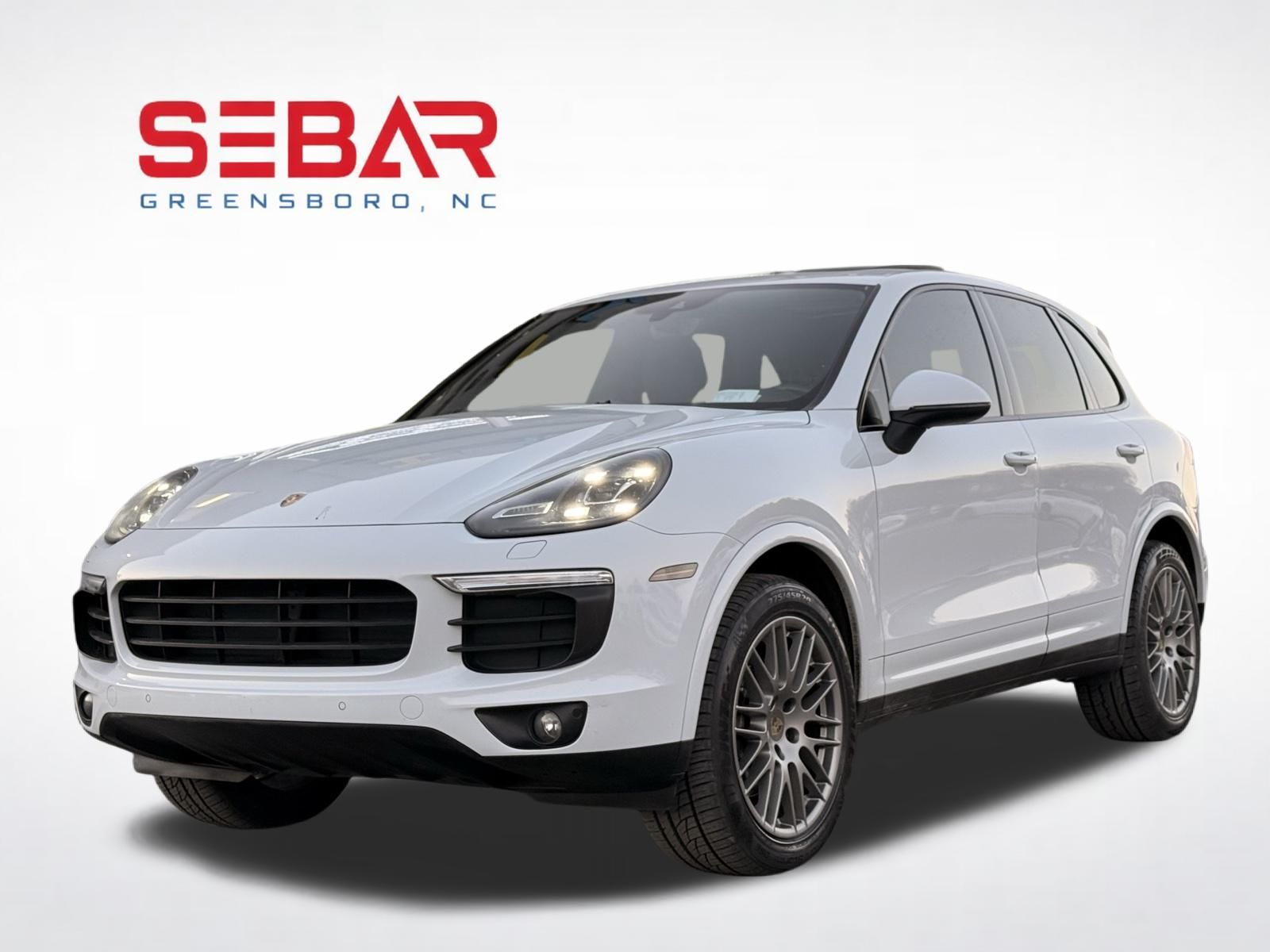 2018 Porsche Cayenne Base Image 2 of 45