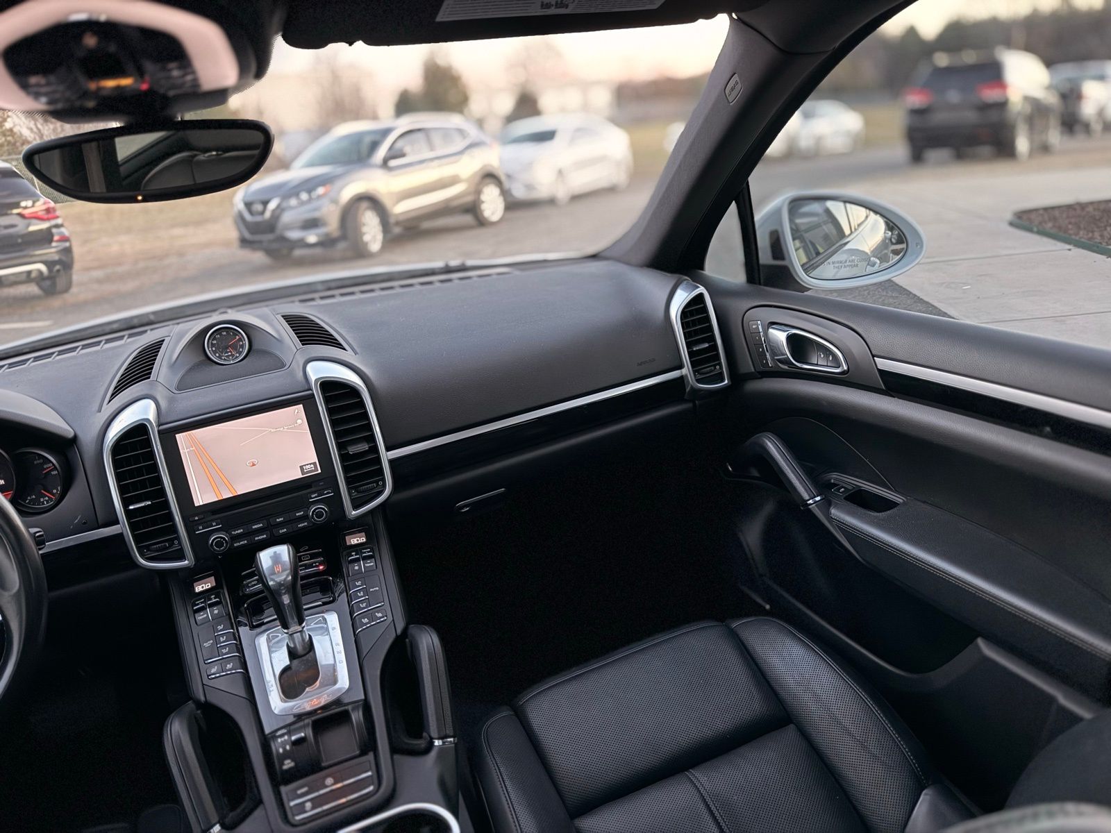 2018 Porsche Cayenne Base Image 28 of 45