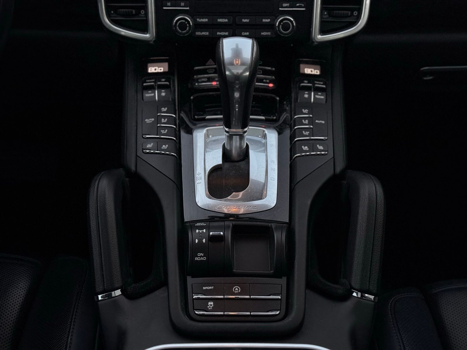 2018 Porsche Cayenne Base Image 35 of 45
