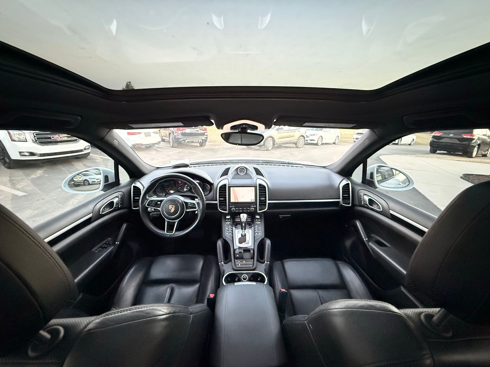 2018 Porsche Cayenne Base Image 23 of 45