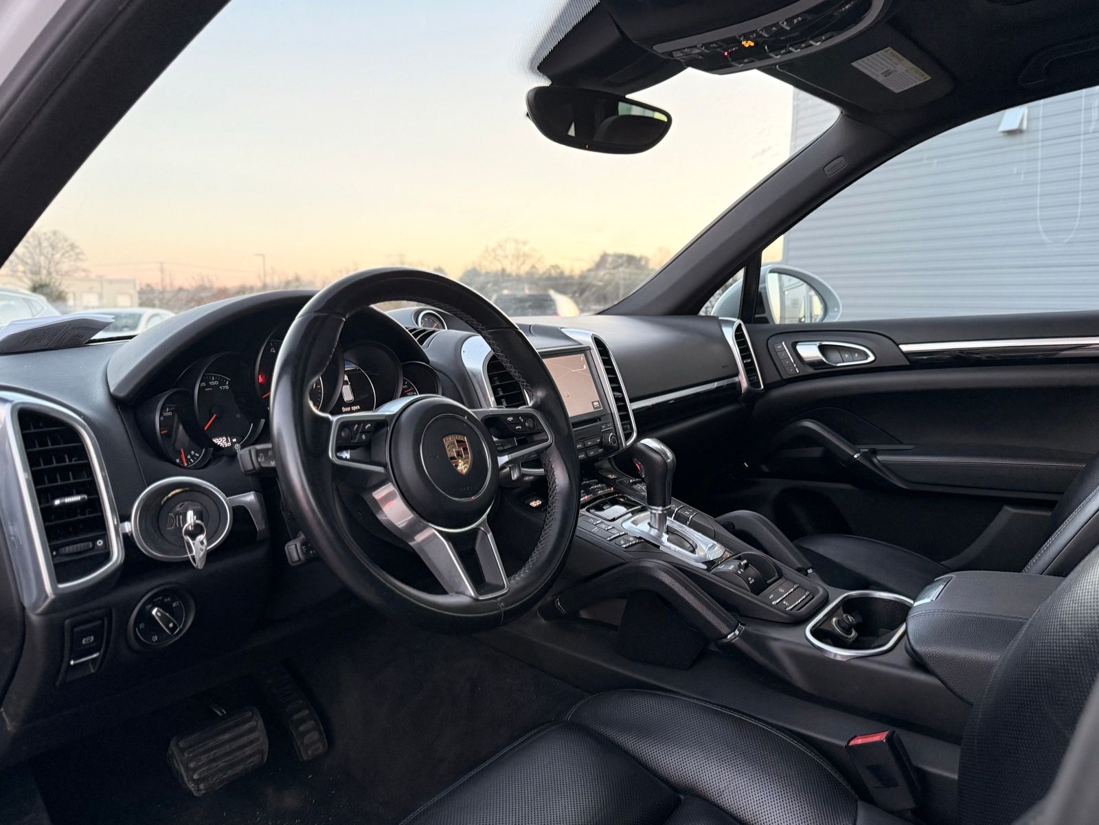 2018 Porsche Cayenne Base Image 25 of 45