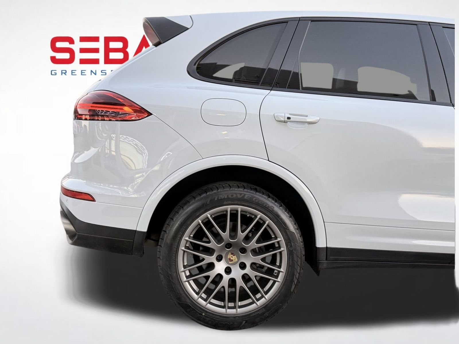 2018 Porsche Cayenne Base Image 11 of 45