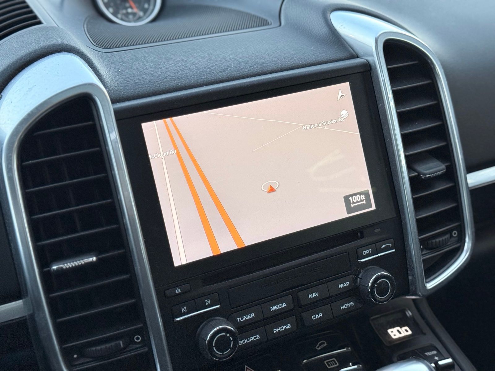 2018 Porsche Cayenne Base Image 30 of 45