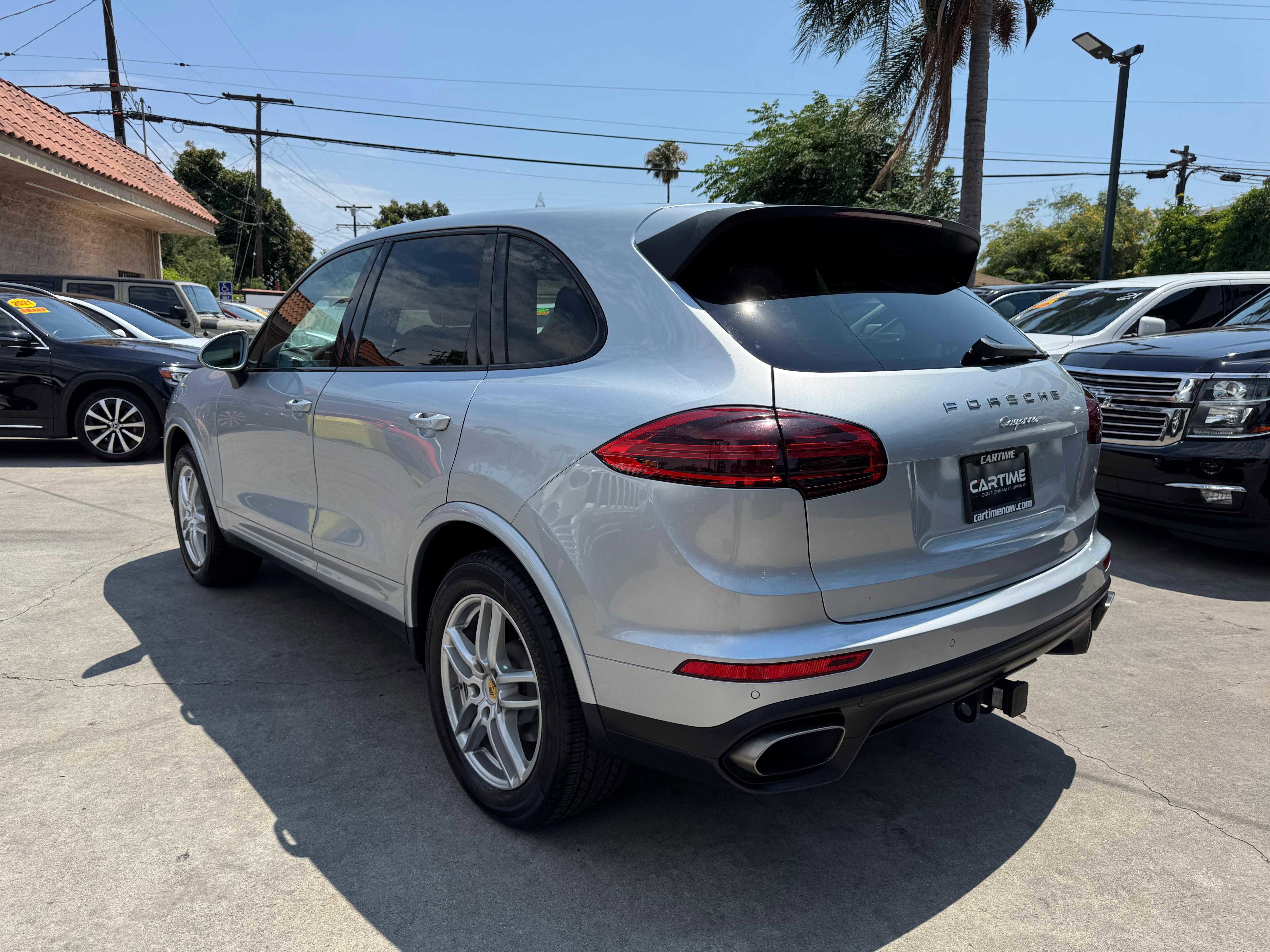 Vehicle image 14 of 69