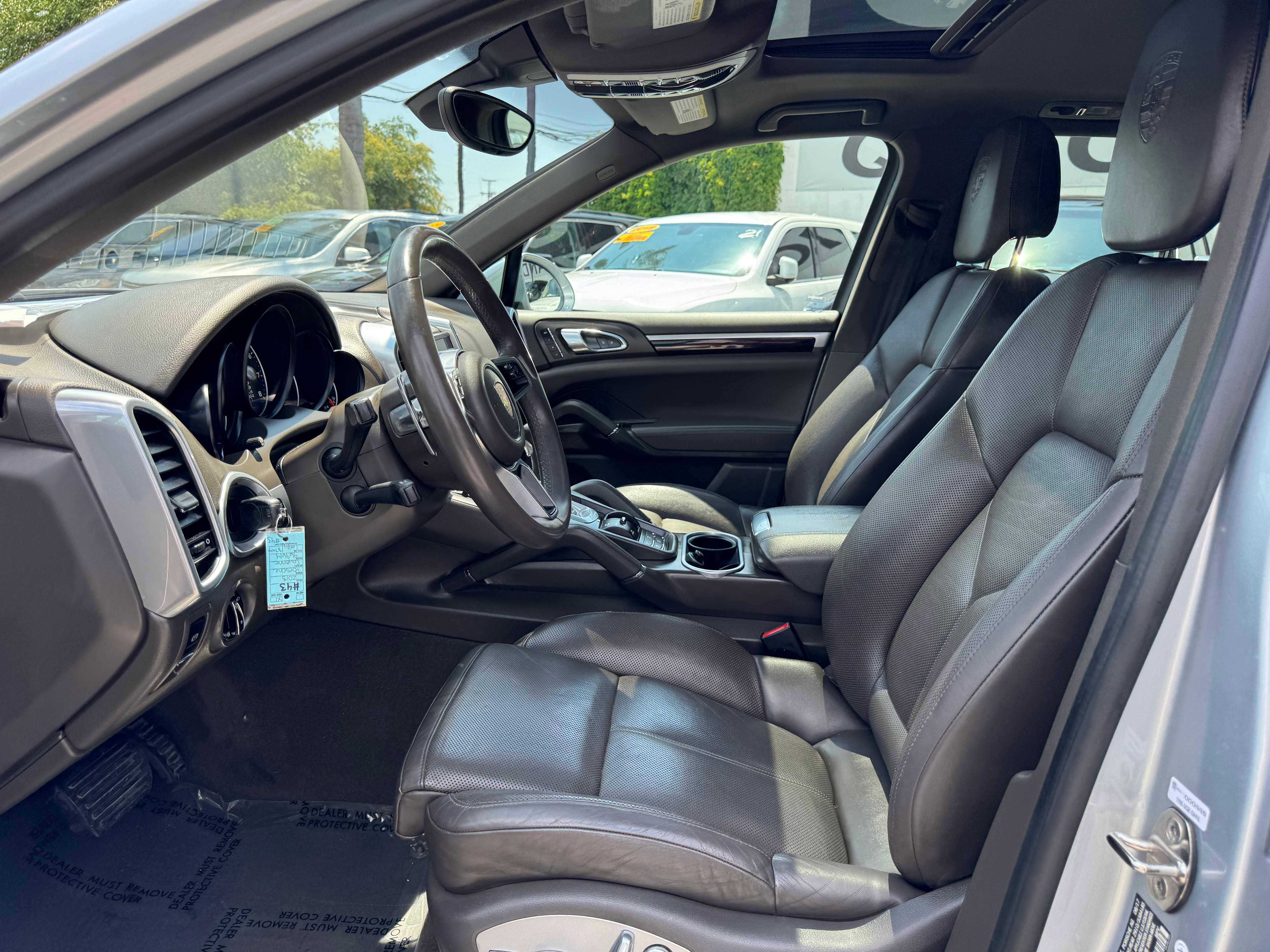 Vehicle image 29 of 69