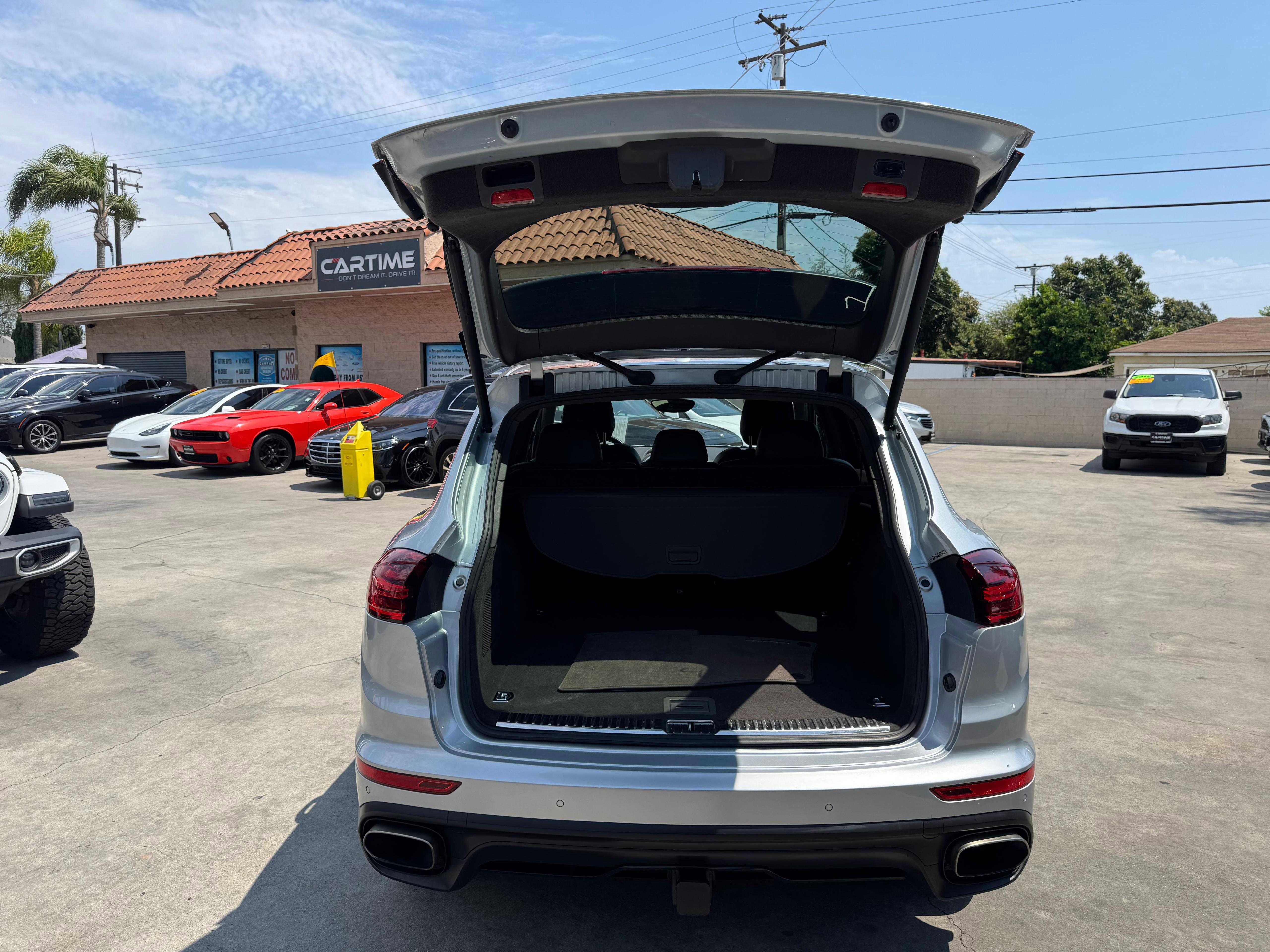 Vehicle image 19 of 69