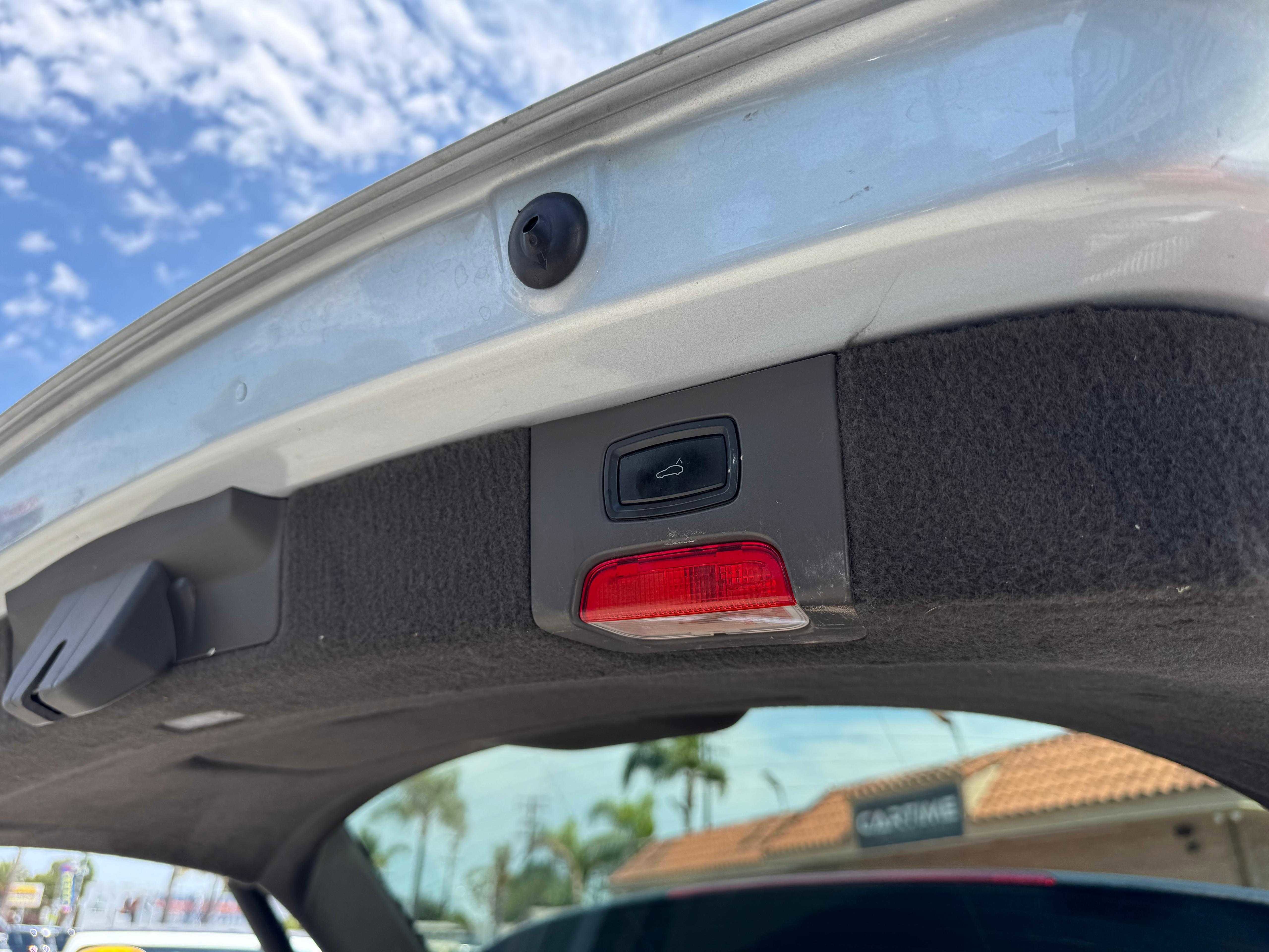 Vehicle image 68 of 69