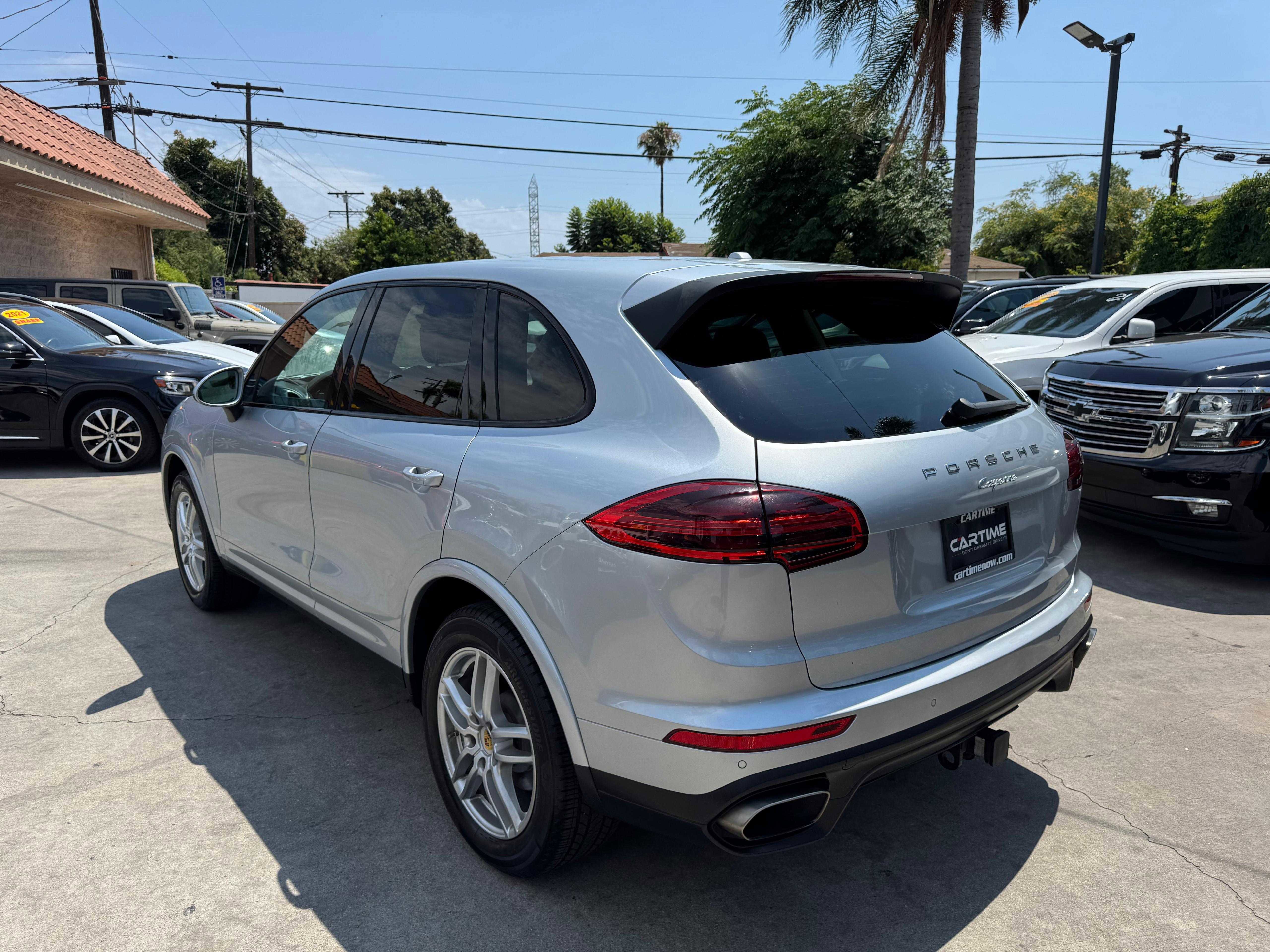 Vehicle image 13 of 69