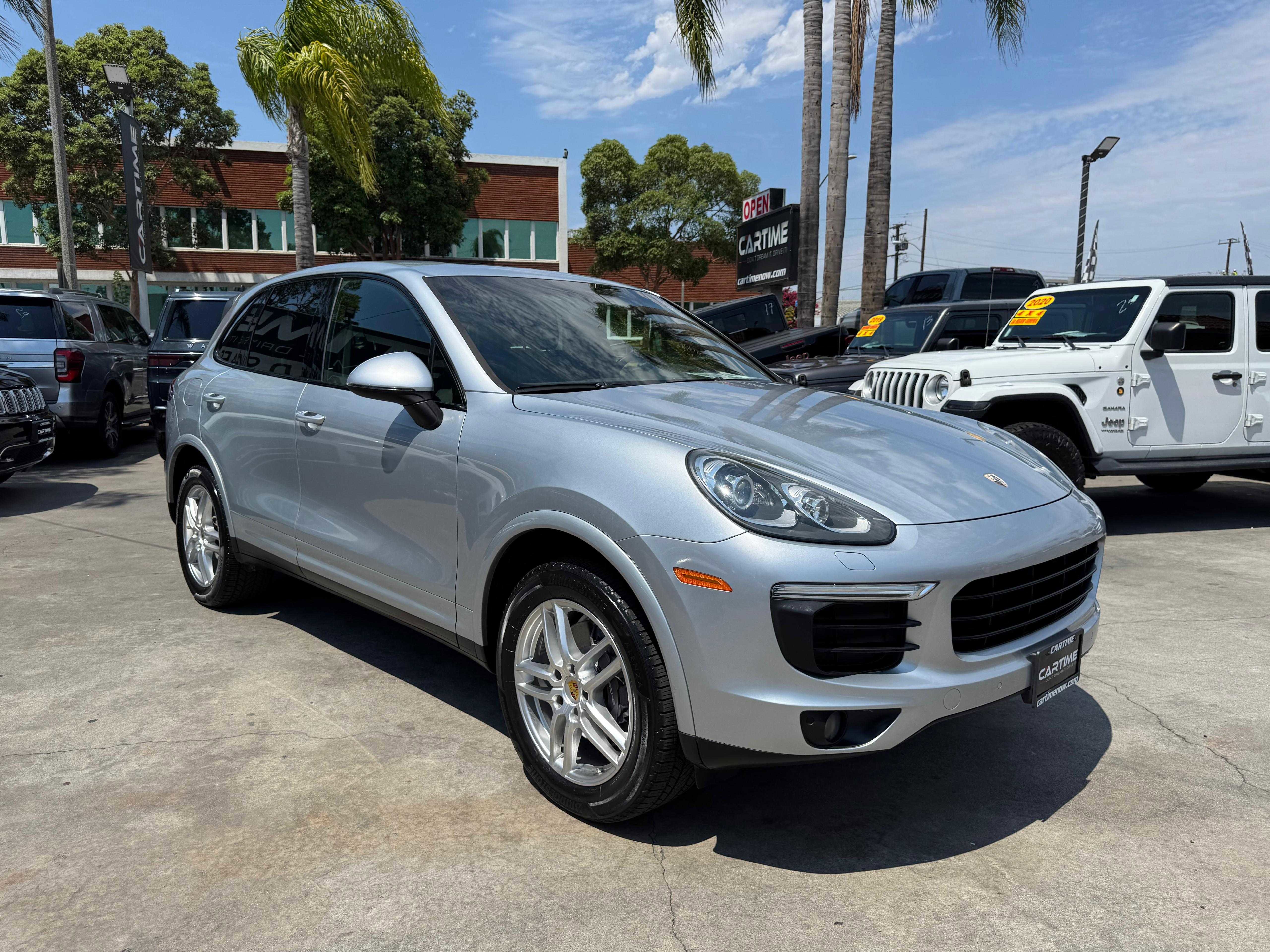 Vehicle image 6 of 69