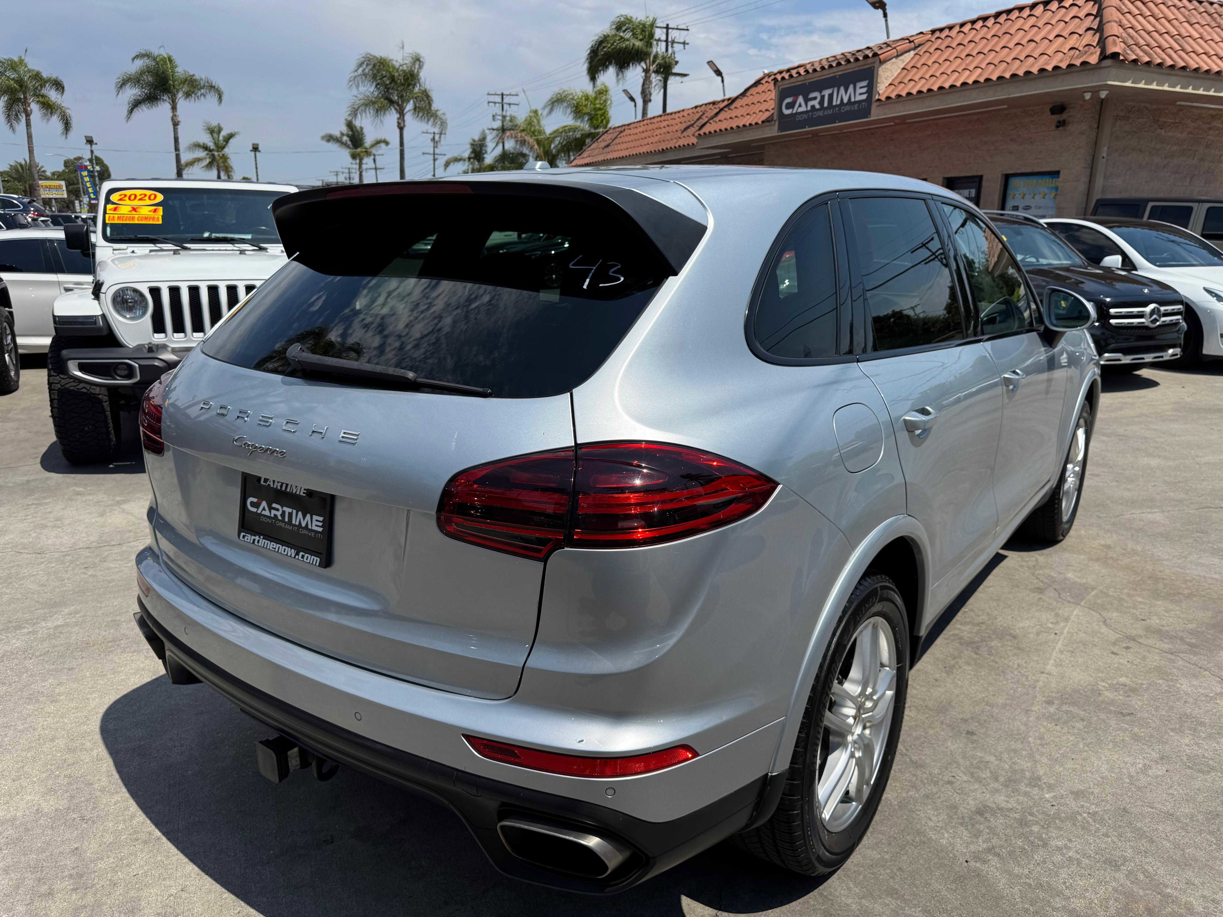 Vehicle image 10 of 69