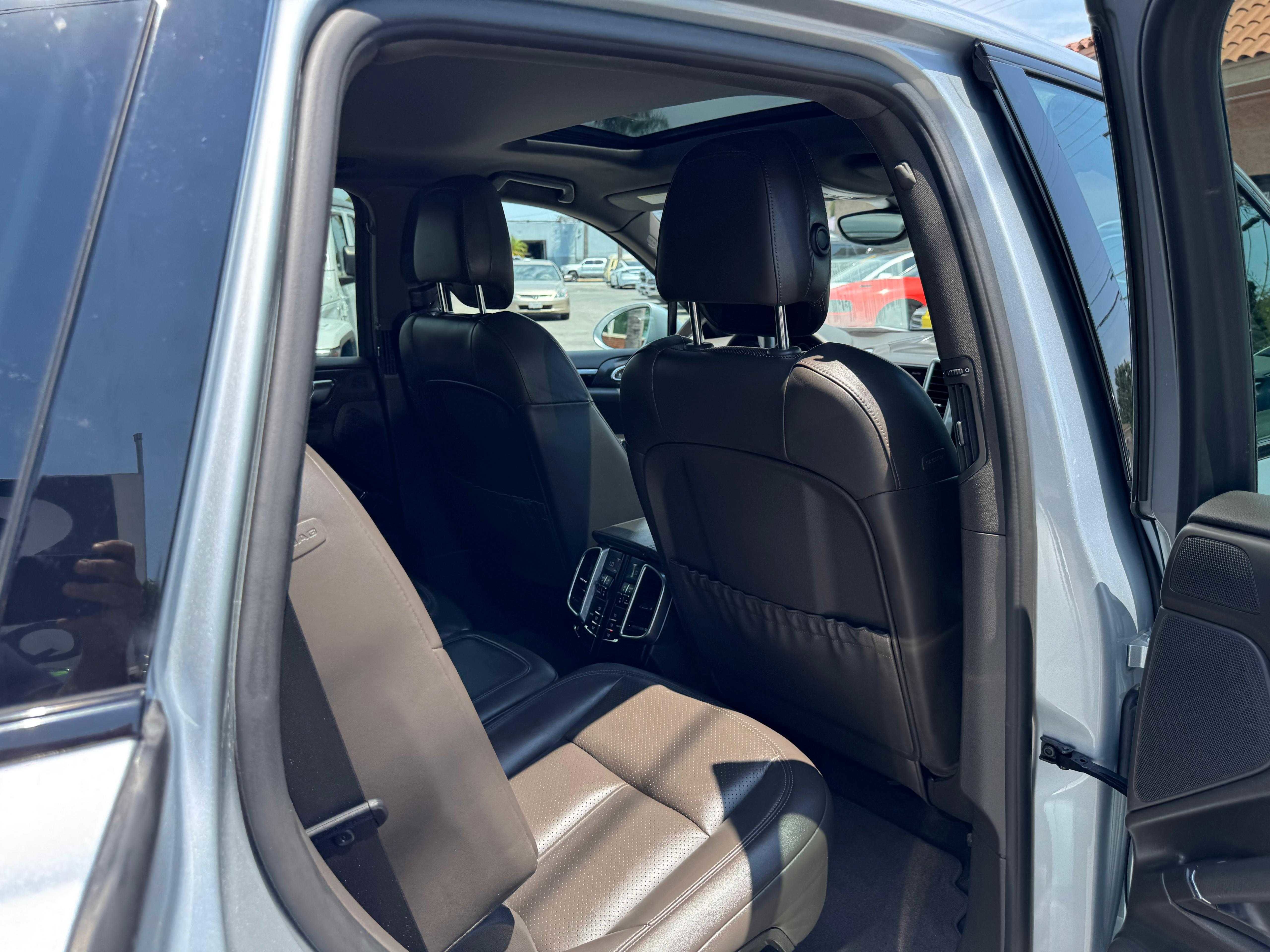 Vehicle image 22 of 69