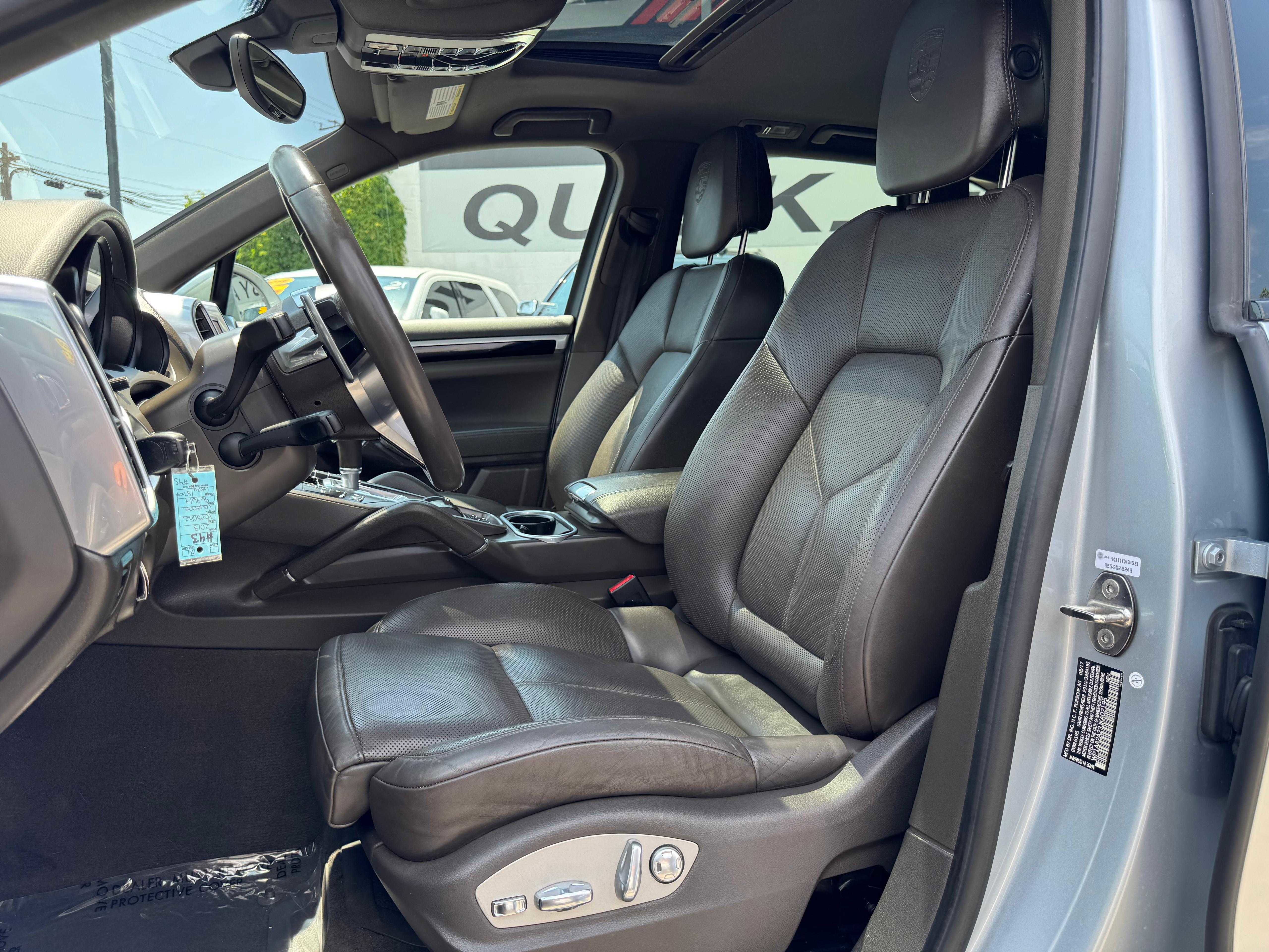 Vehicle image 25 of 69