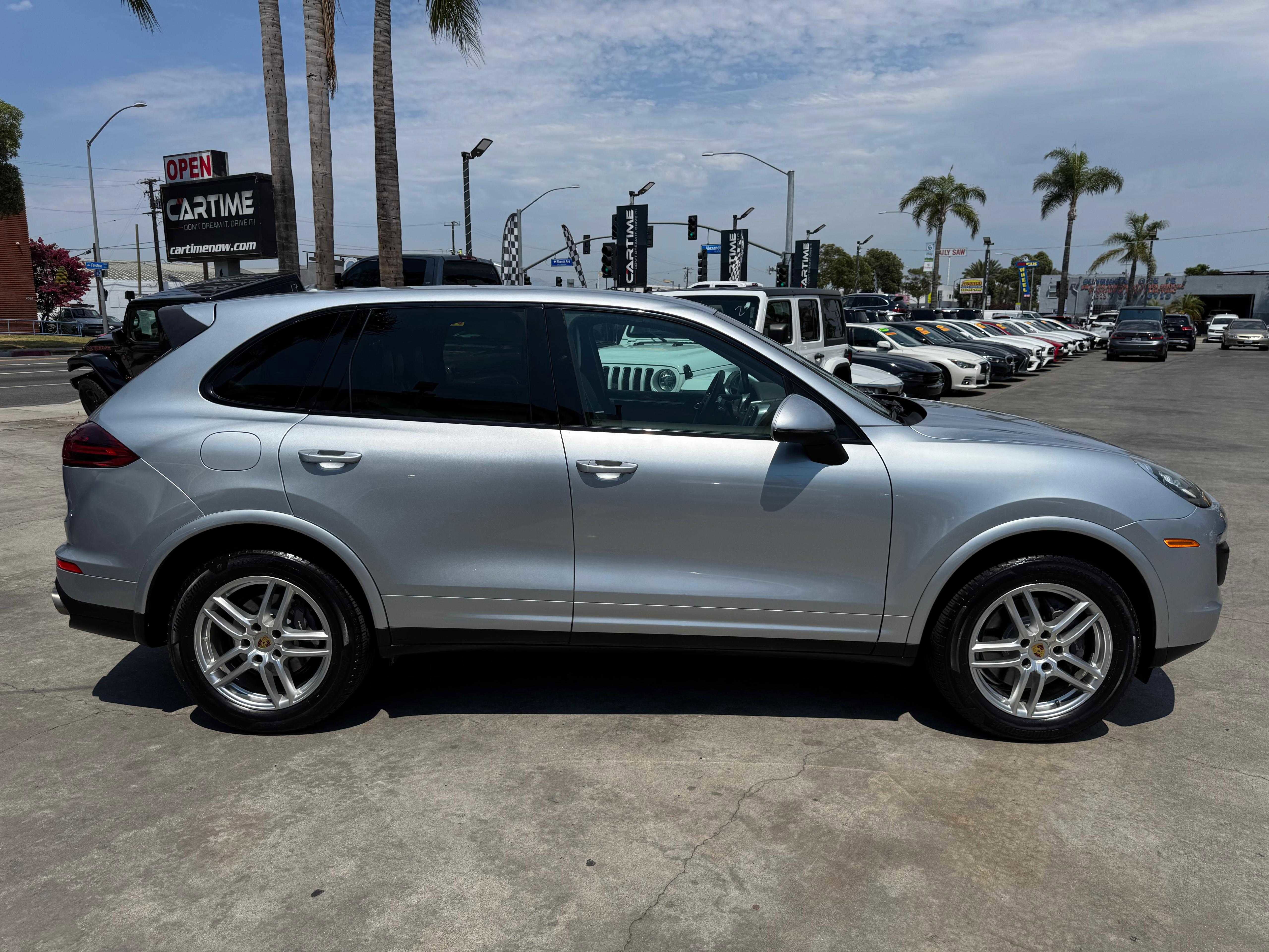 Vehicle image 8 of 69