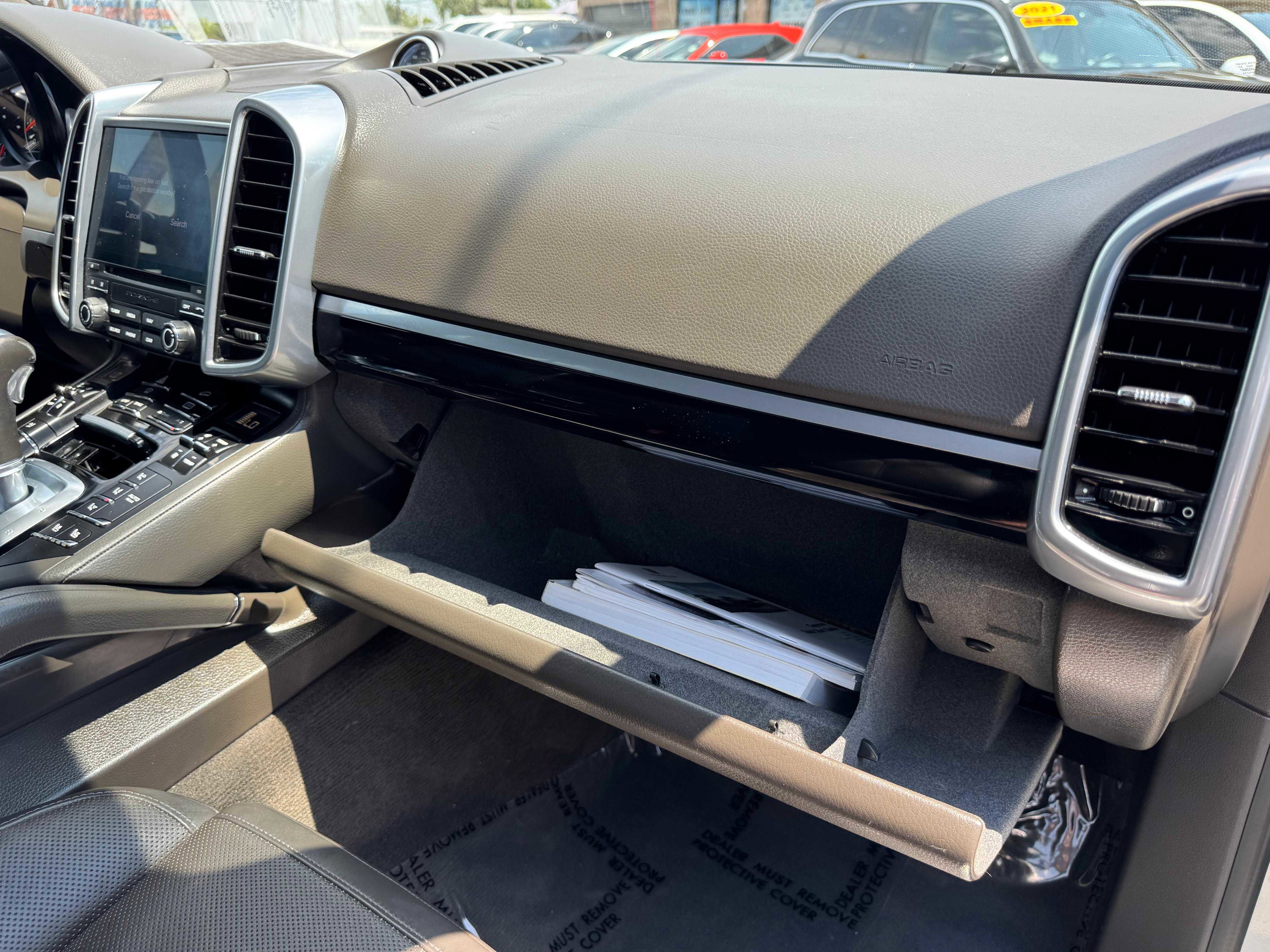 Vehicle image 36 of 69
