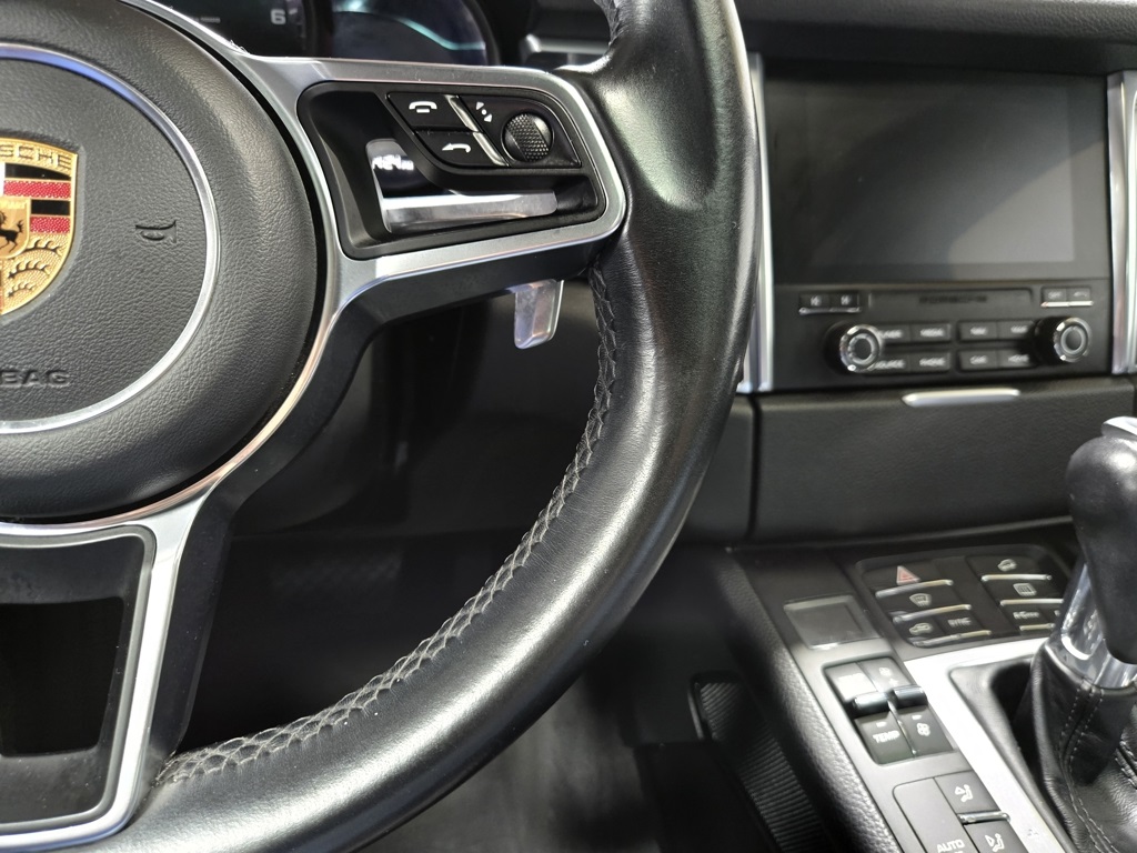 2018 Porsche Macan Base Image 46 of 61