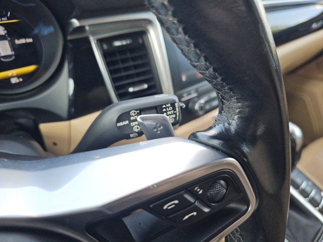 2018 Porsche Macan Base Image 29 of 29