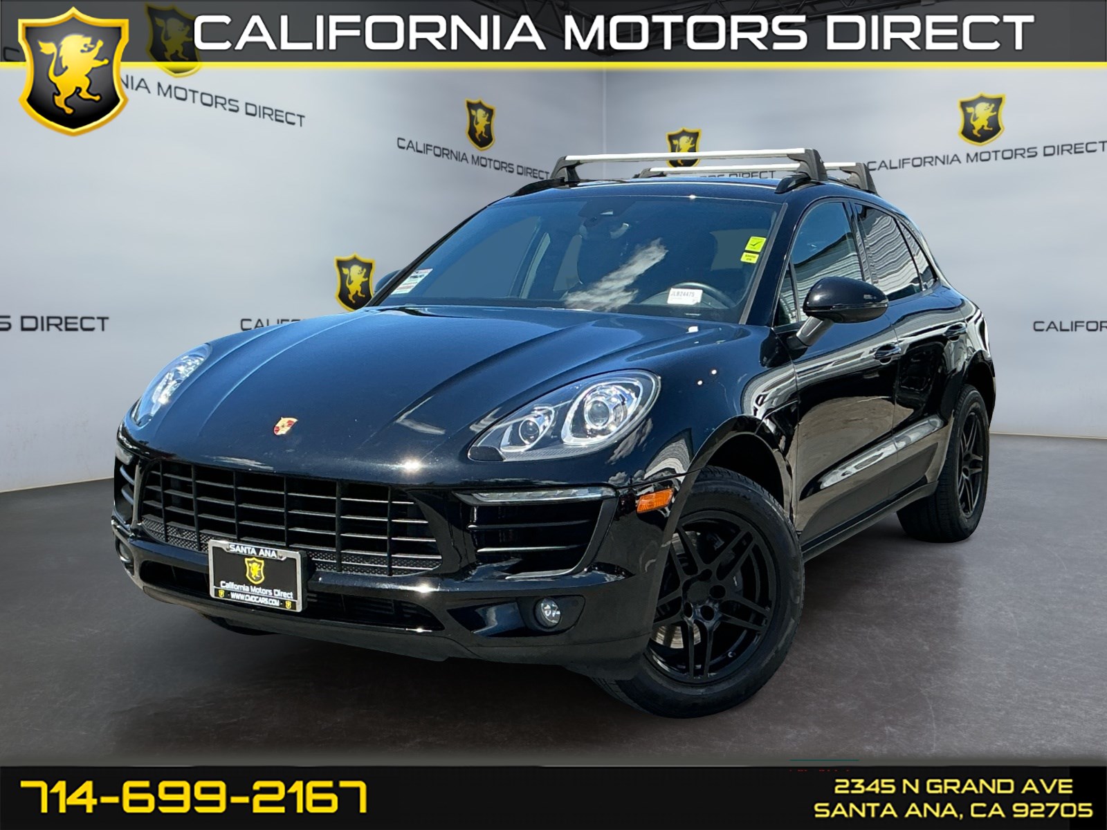 2018 Porsche Macan Base Image 1 of 26