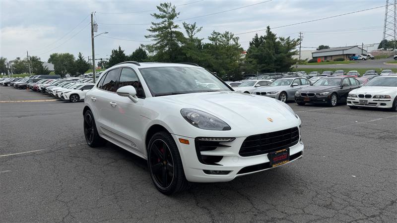 2018 Porsche Macan GTS Image 2 of 43