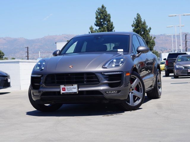 2018 Porsche Macan GTS Image 2 of 40