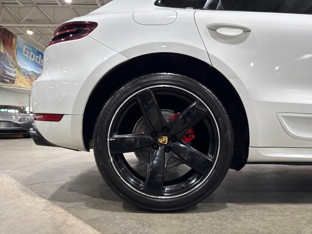 2018 Porsche Macan GTS Image 22 of 85