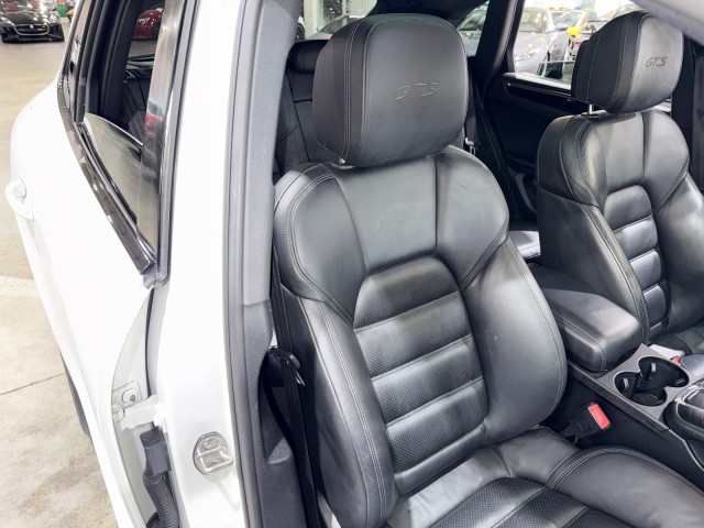 2018 Porsche Macan GTS Image 30 of 85