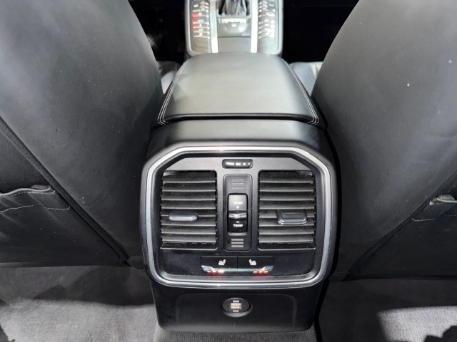 2018 Porsche Macan GTS Image 71 of 85