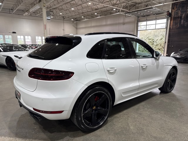 2018 Porsche Macan GTS Image 10 of 85